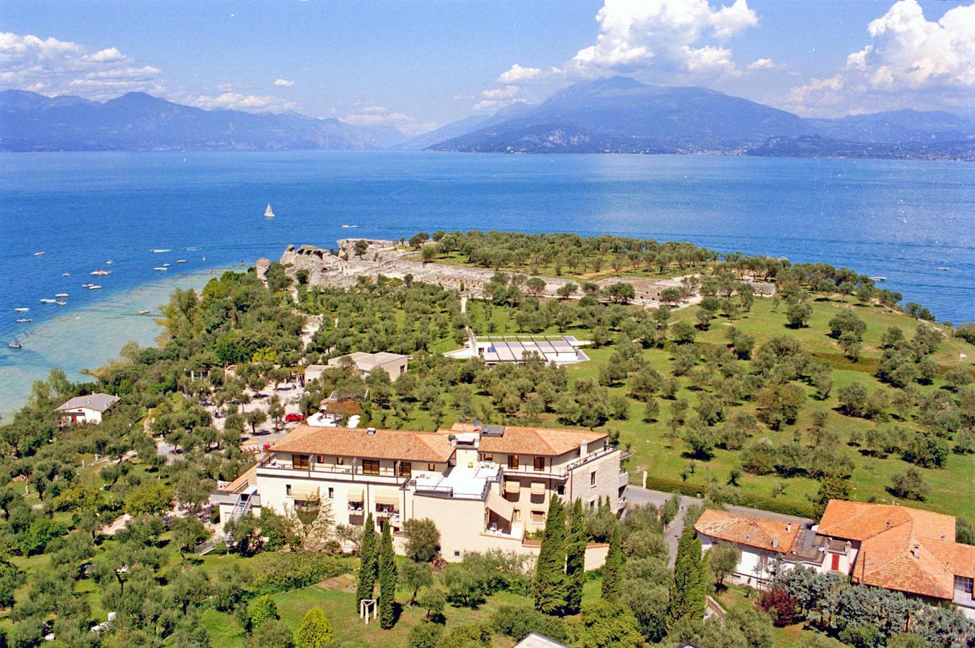 Hotel Ideal Сирмионе Экстерьер фото