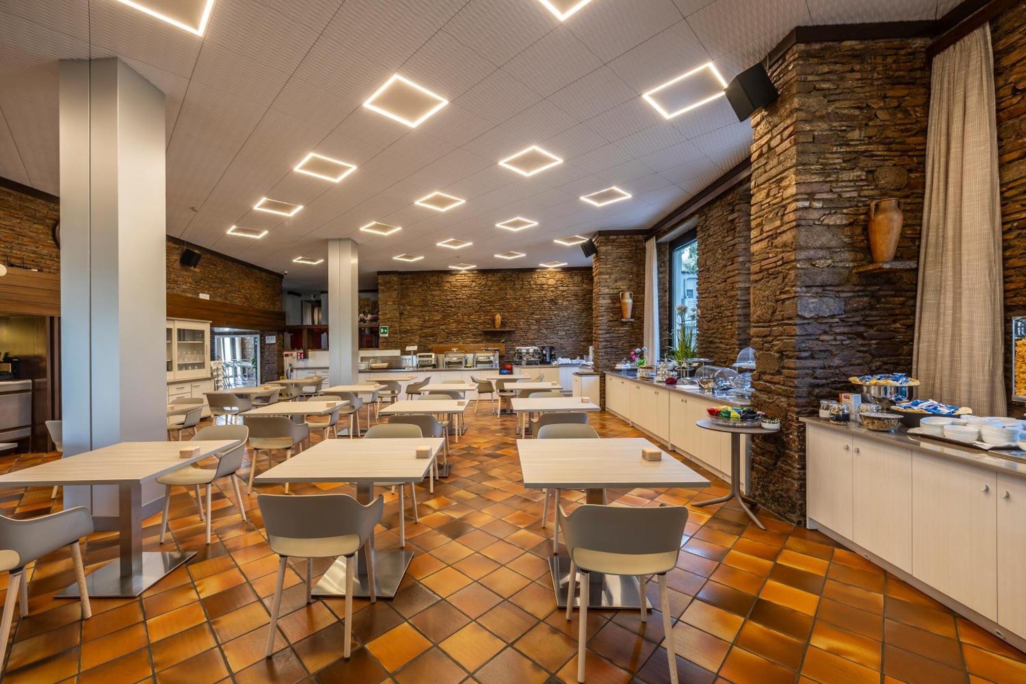 Hotel Ideal Сирмионе Экстерьер фото