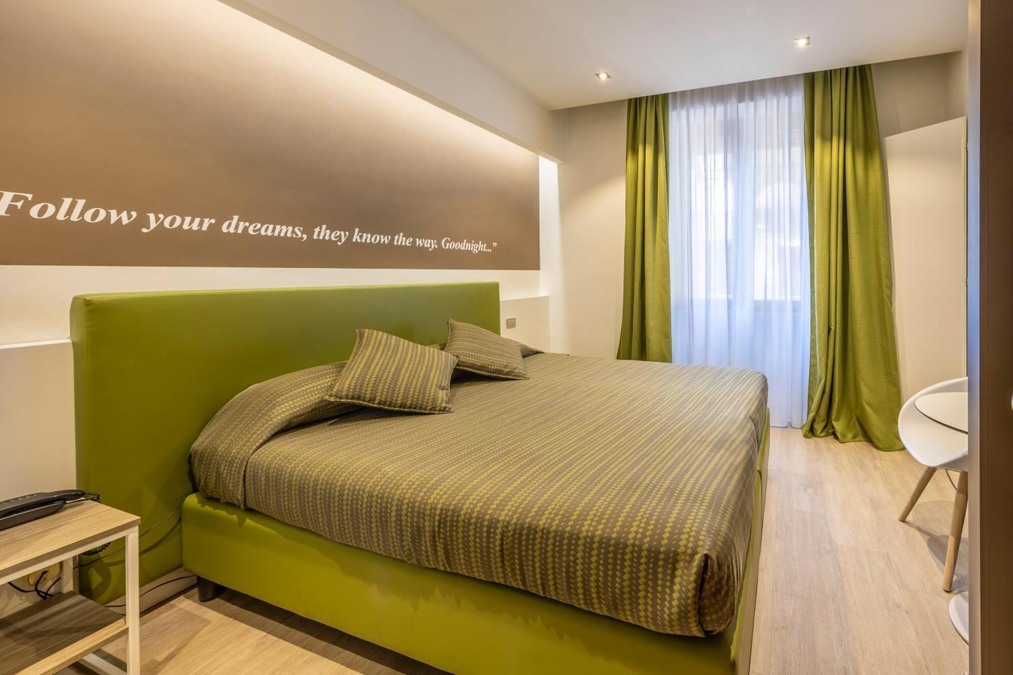 Hotel Ideal Сирмионе Экстерьер фото