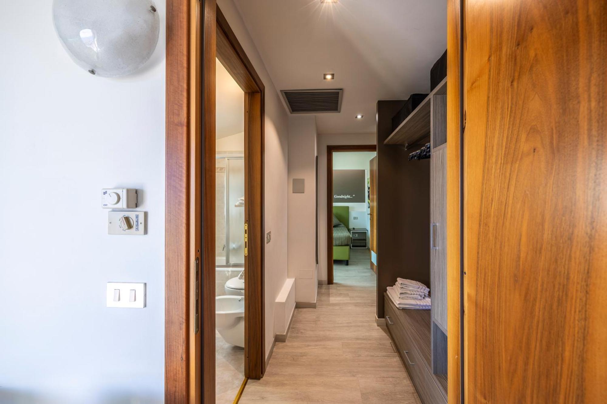 Hotel Ideal Сирмионе Экстерьер фото
