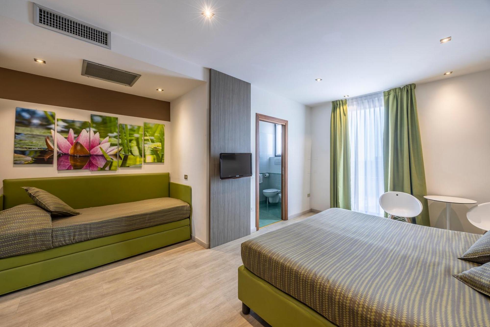 Hotel Ideal Сирмионе Экстерьер фото