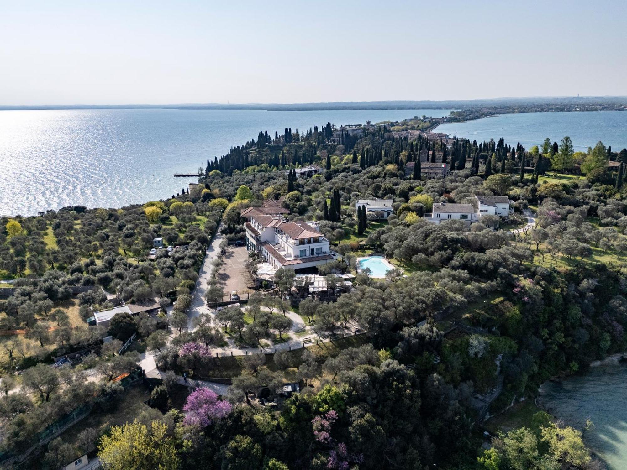 Hotel Ideal Сирмионе Экстерьер фото